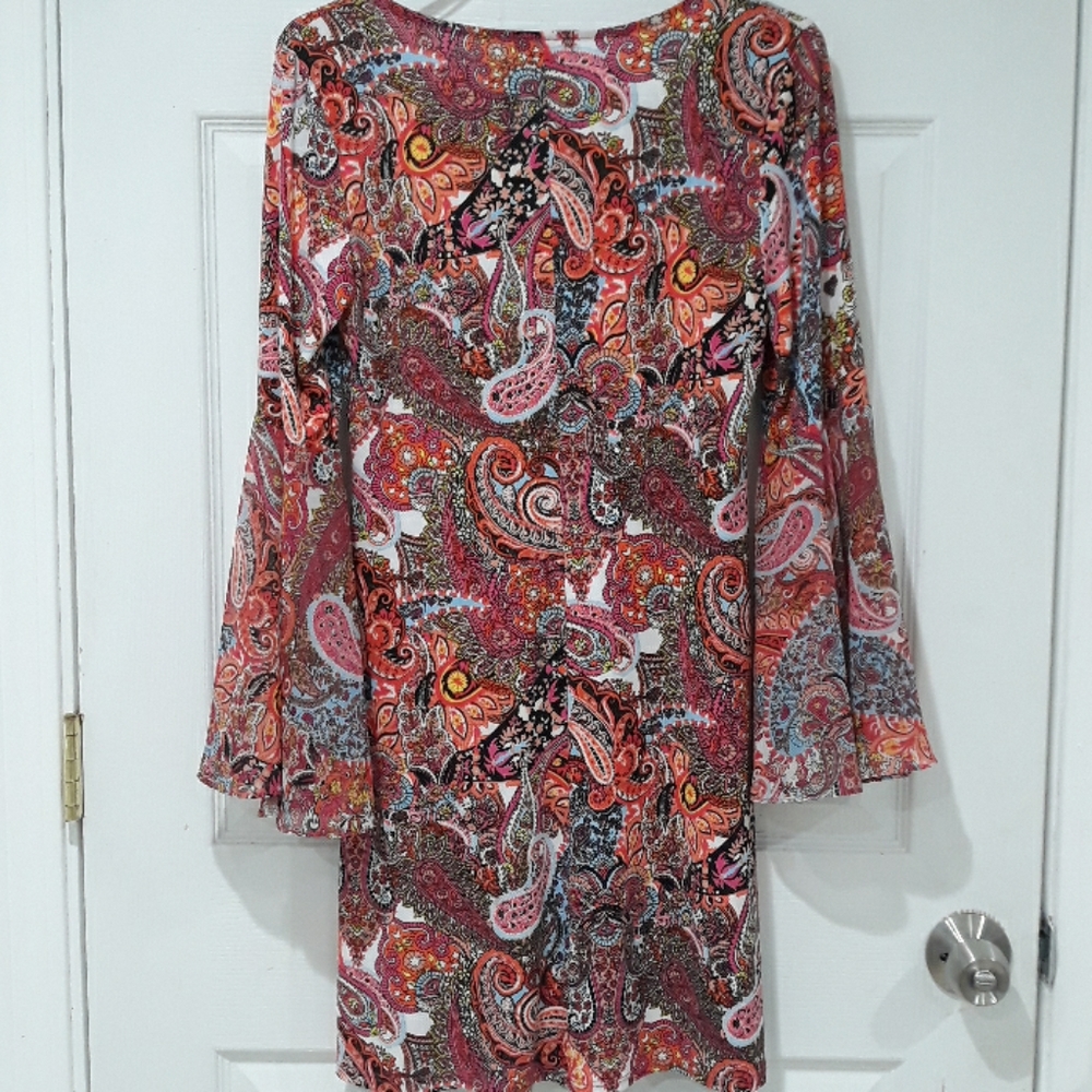 Dress - Picture 6 of 6